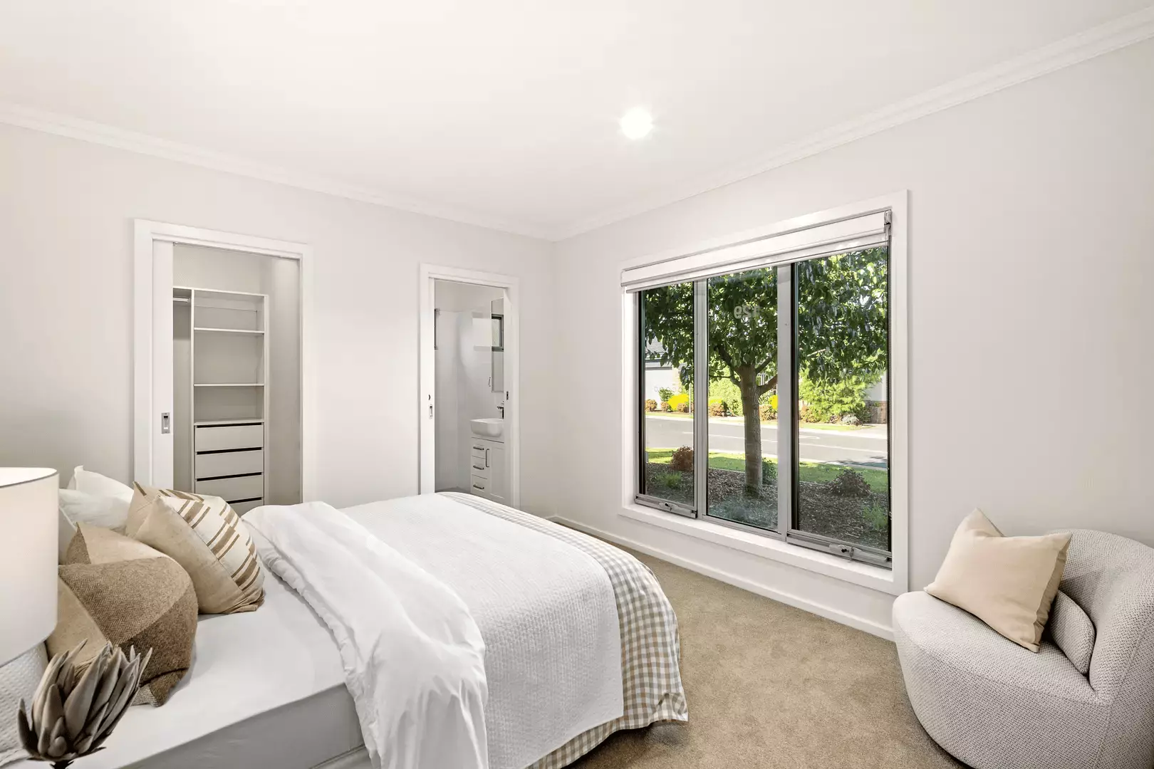 Luxury & Spacious 2 Bedroom Villas!