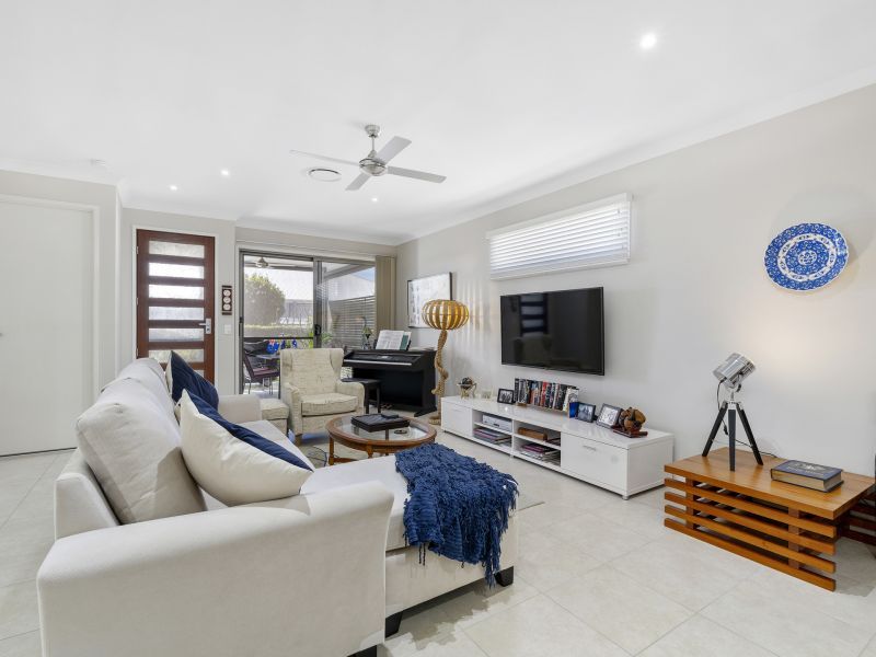 Modern Lowset Boasting a Northern Aspect