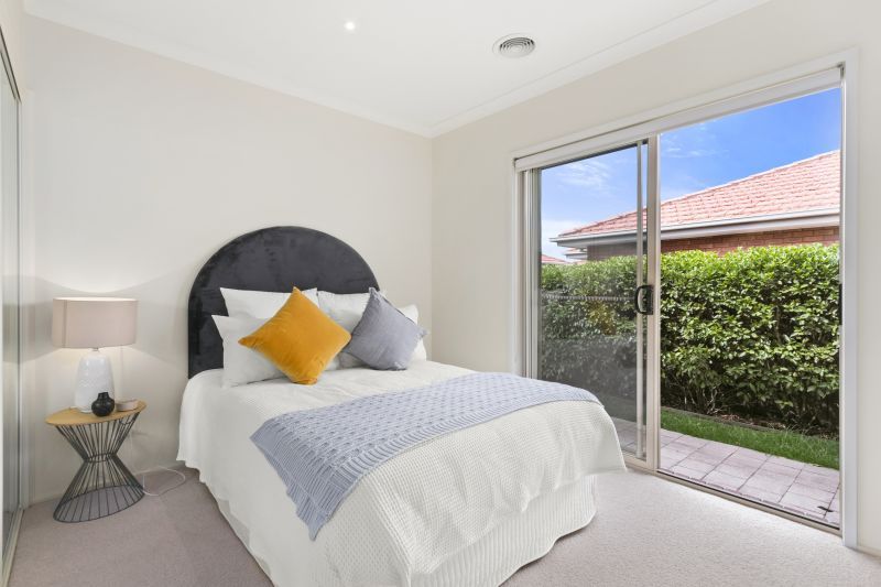 Stylish, 2-bedroom, modern villa close to the shops