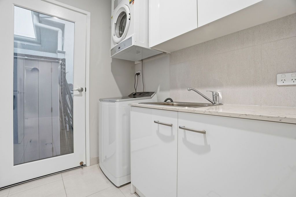 160 Caloundra Cay