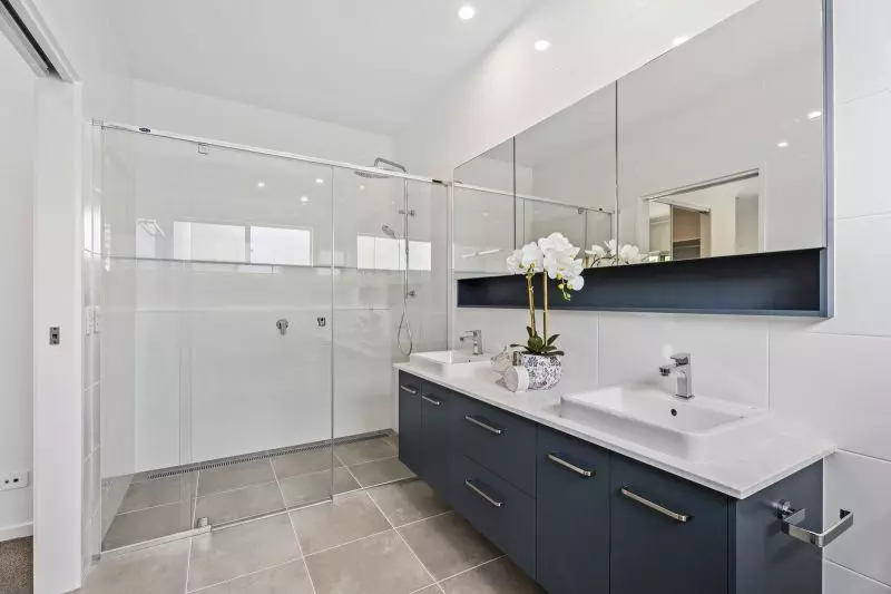 Site 523 - Sunningdale Gable Facade Newly Built Display Home - Under Contract