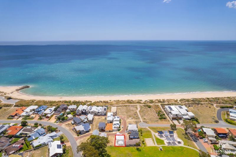 Beachside and Coastal Retreat Living!