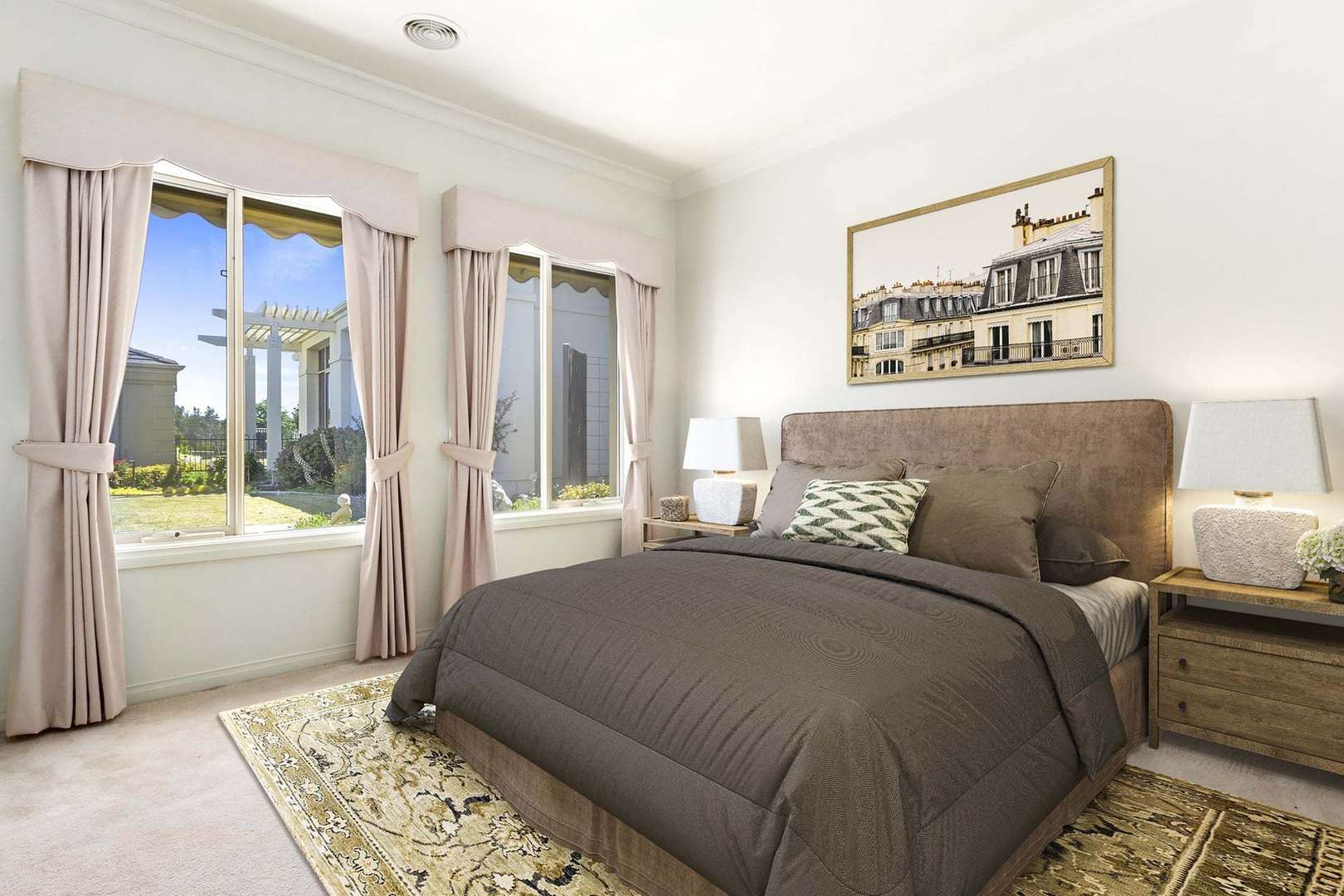 Stylish Home, Tranquil Setting