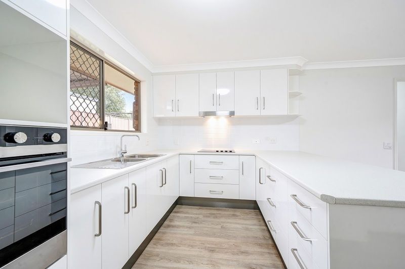 Convenient Retirement Living! Beautiful renovated unit.