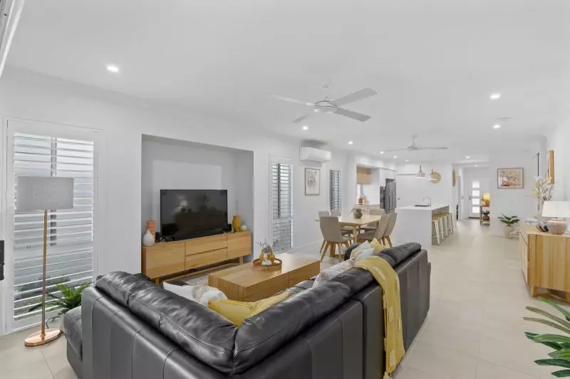 Site 153 - Established Kalbar