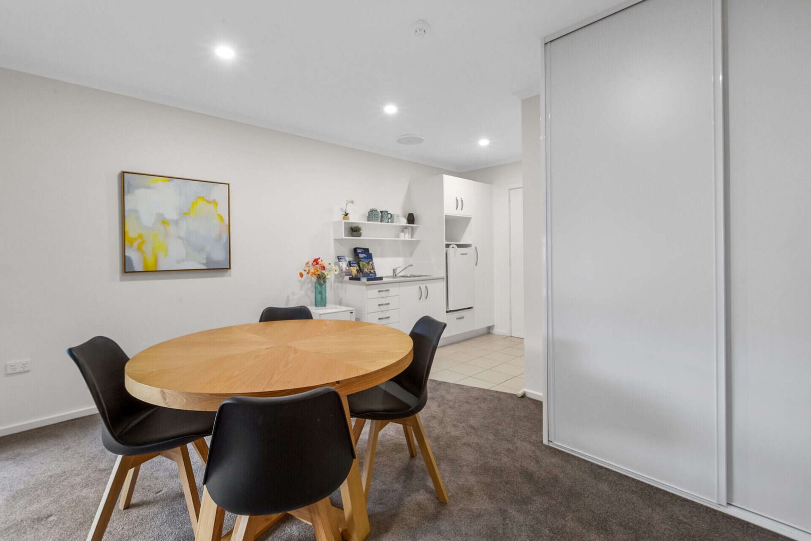 Resthaven Salisbury East ‘Manor Gardens’ Retirement Living offers 16 one-bedroom units, 30 two-bedroom units, and 26 serviced apartments.