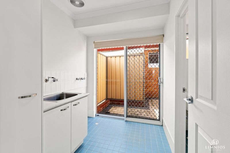 SOLD! Location Meets Lifestyle in Every Detail
Live Beautifully in a Quiet Wembley Villa
Designed for Downsizing