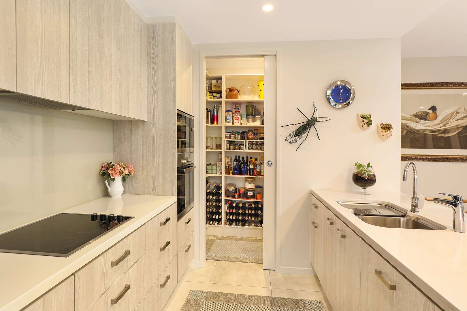 Pristine, Effortless, Convenient! Villa 93 Living Gems