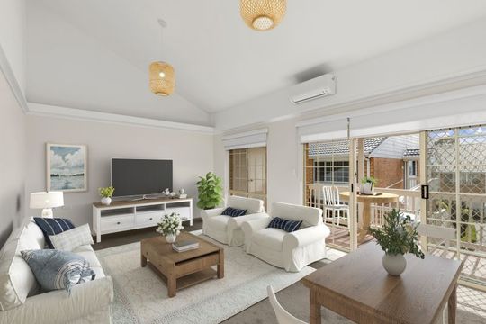 Newly renovated upper unit with easy access, lovely lawn views and close to the clubhouse.