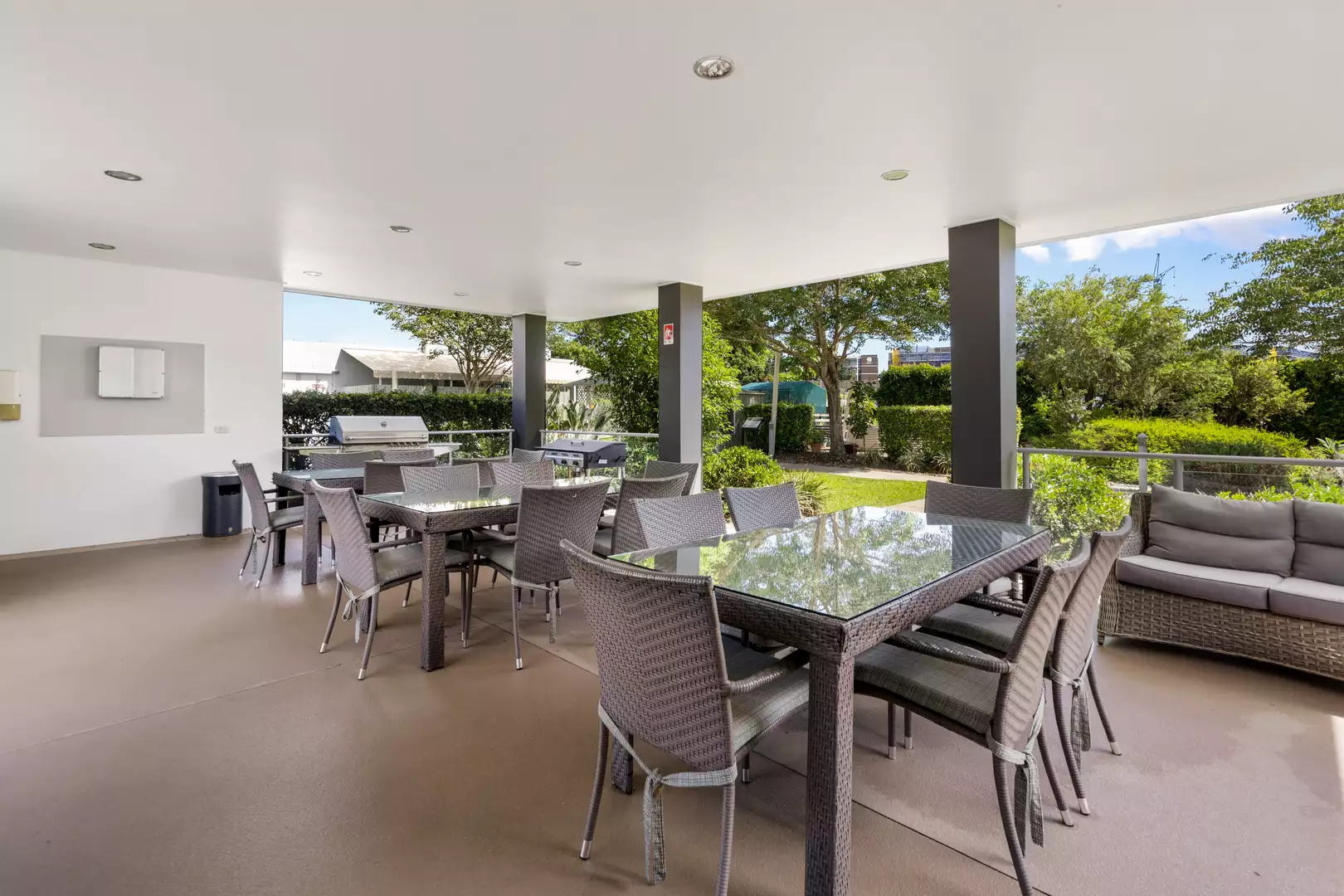 Modern one bedroom self-contained apartment