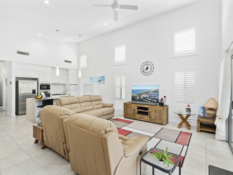 Site 8 - Established Heron