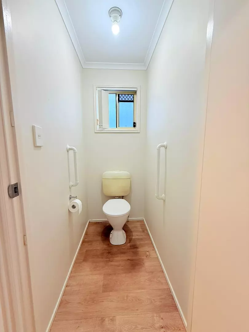 Ready to Move In! Comfortable bright 2 bedroom home in an Over 50's Gated Complex