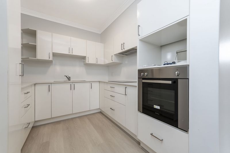 Beautiful Ground Floor Apartment Ready Now...