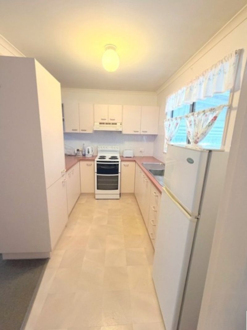 Spacious Home, Enclosed Veranda & Solar Power