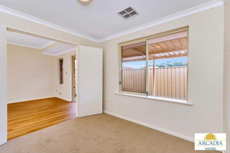 ARCADIA WATERS MANDURAH - ENJOY RETIREMENT WITH THIS 2 BED 2 BATH HOME