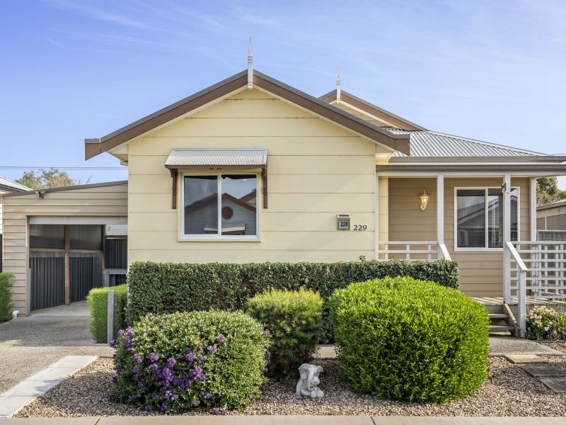 Neat and Tidy! Cosy Two Bedroom Home