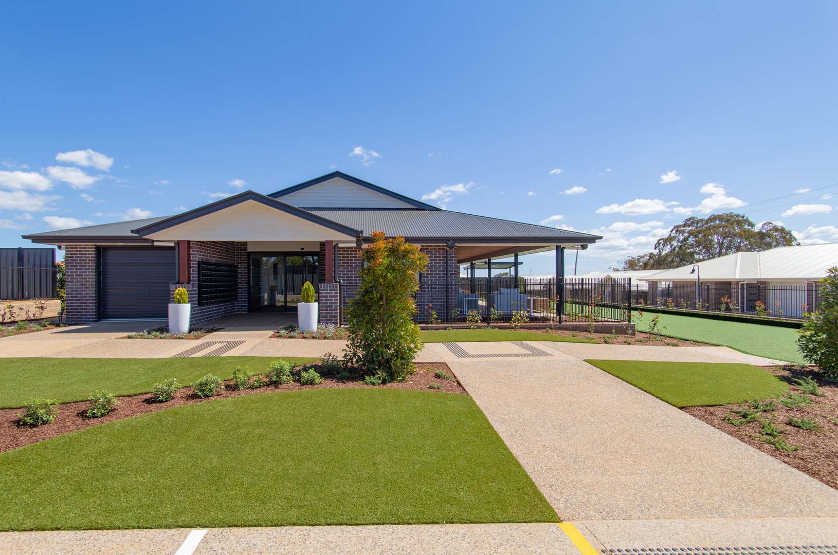 Villa 8 - Oak Tree Darling Heights - 2 Bedroom + 1 Bathroom + Powder 