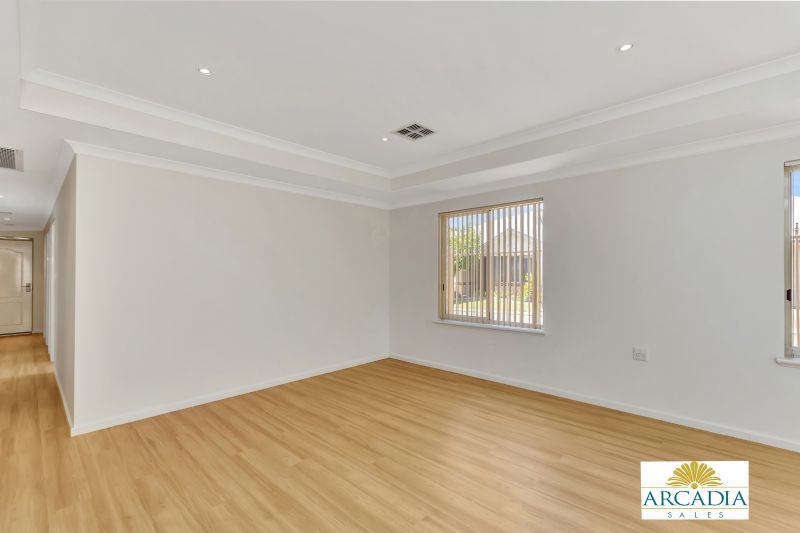 ARCADIA WATERS MANDURAH - Light & Bright Modern 3 Bedroom Home