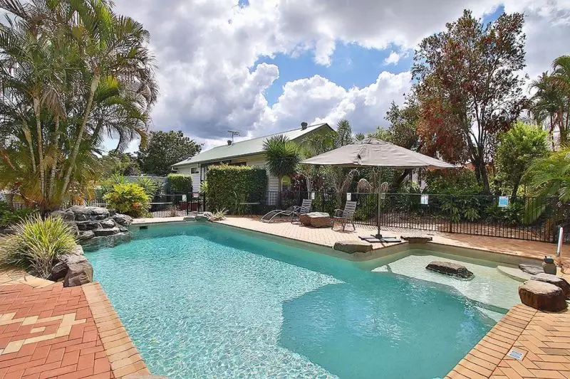 Perfect lock and leave