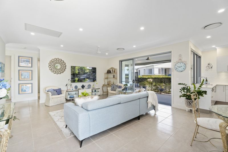 Light-Filled Modern Living - Move in Today!