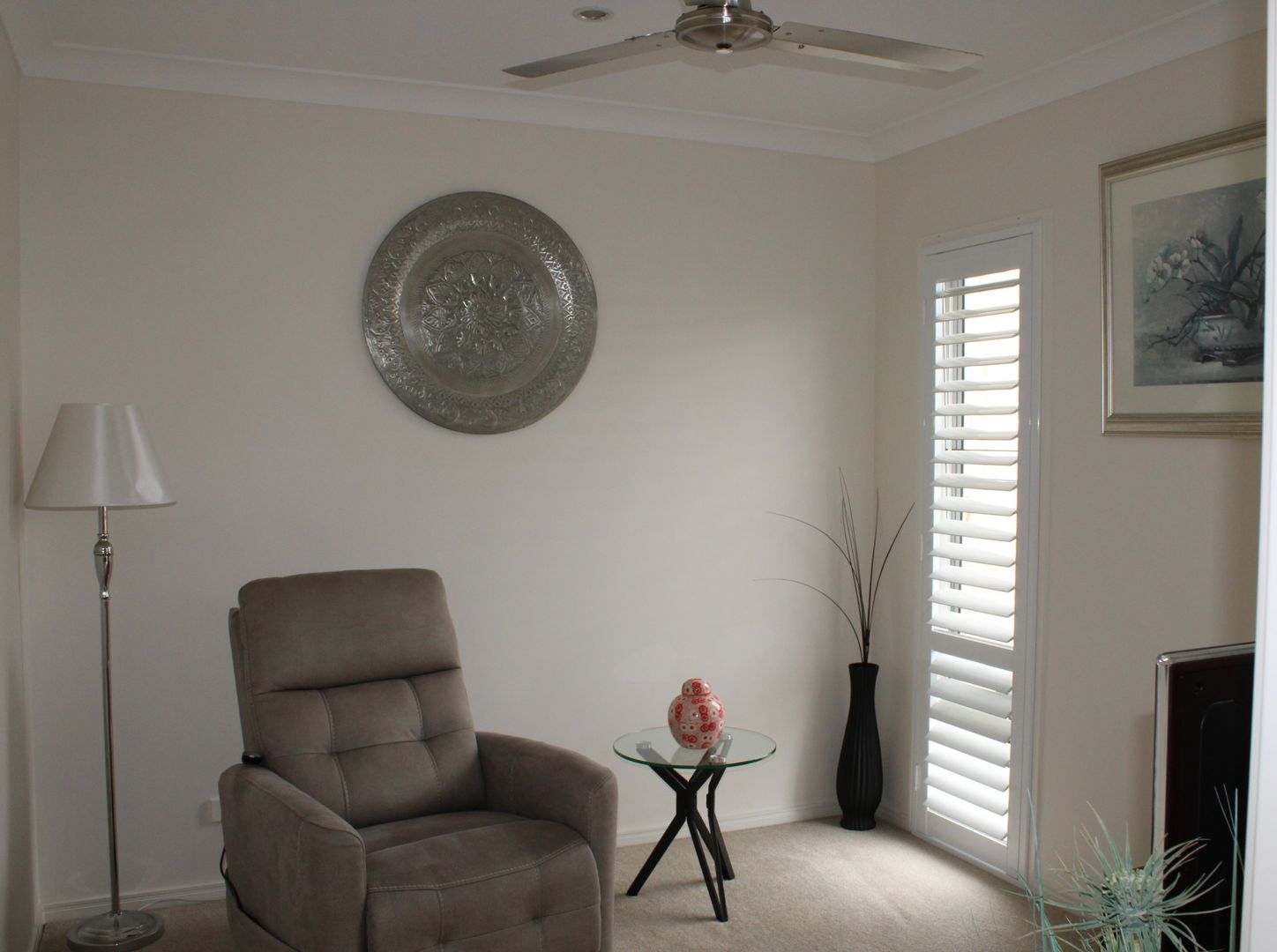 SENSATIONAL LAKEFRONT HOME.