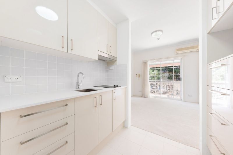 A private location with a first floor leafy outlook