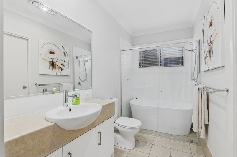 Modern Elegance in a Prime Location!