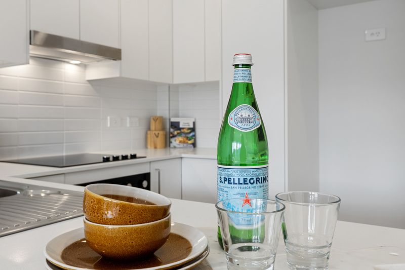 Bright, Contemporary Living with Open-Plan Style