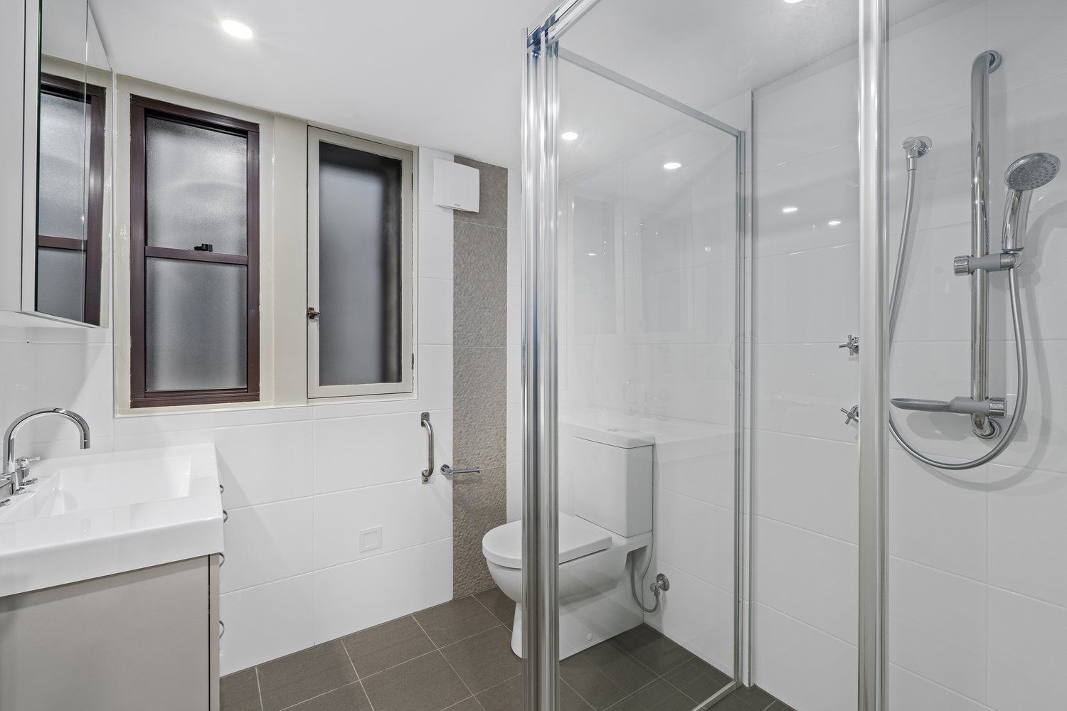 Modern One-Bedroom Apartment at St John's Village