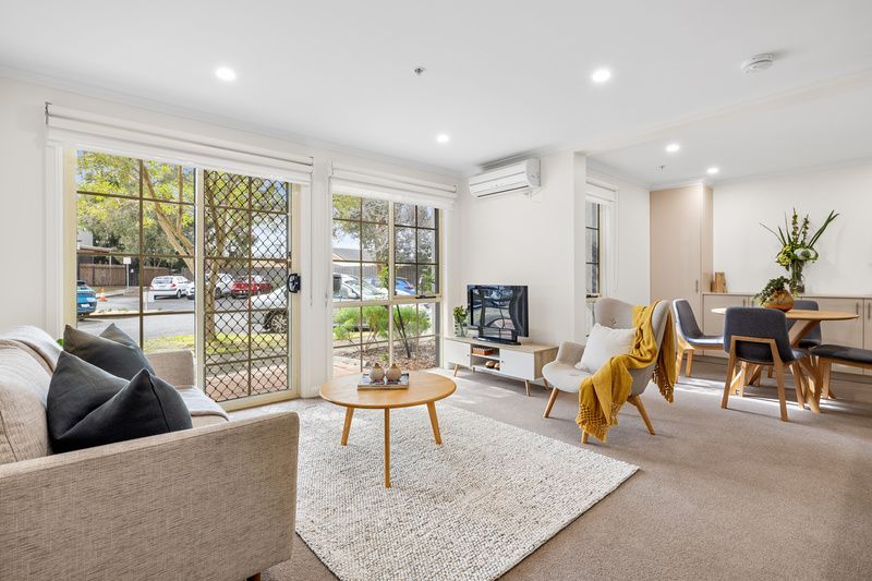 Bright Ground-floor Retreat with Fresh Updates