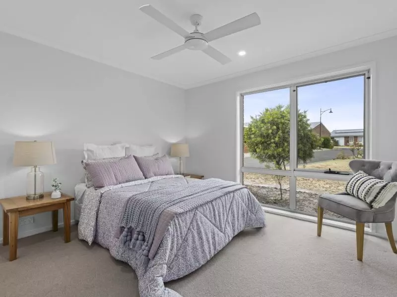 Freshly Renovated, Ready to Move in Now