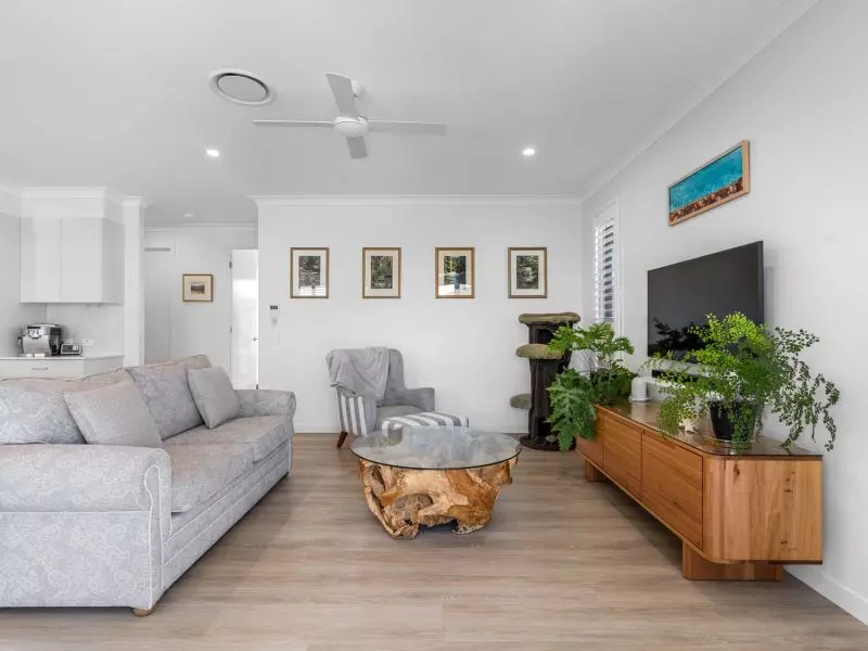 Prime Corner Location - Private Outlook to Nature