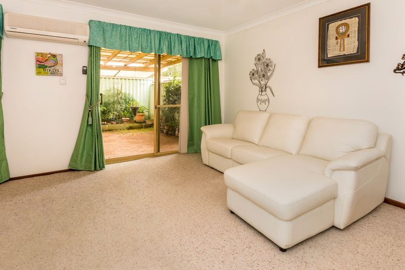 Sought after complex - lucky you! open by appointment