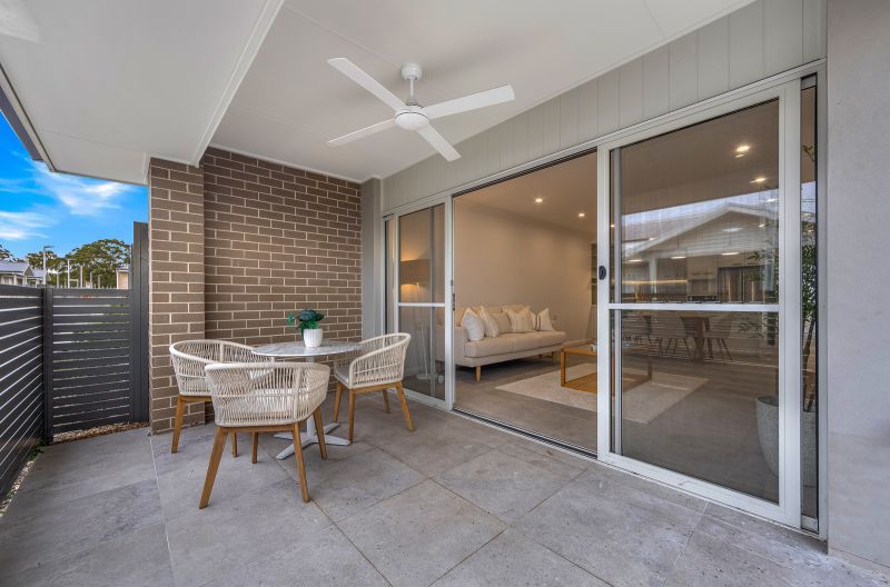 Fresh, modern two-bedroom villa with seamless indoor-outdoor alfresco area