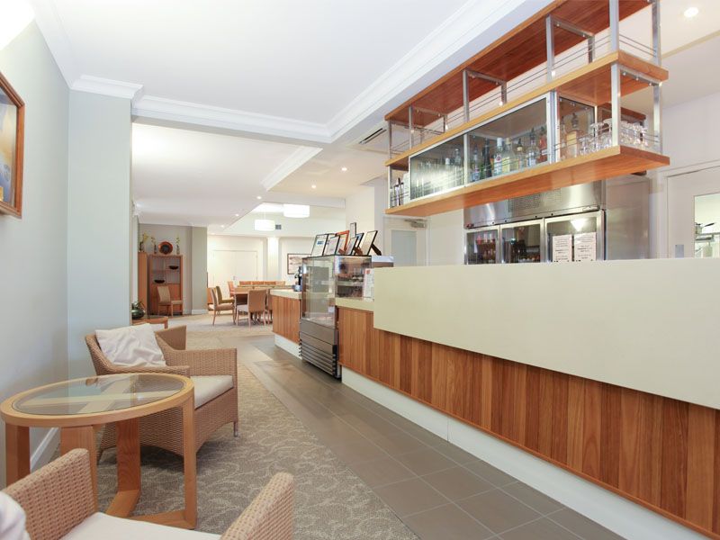 Bolton Clarke Breezes, Retirement Living