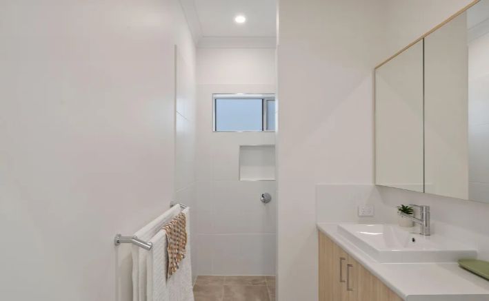 Modern 2 bed home with natural light