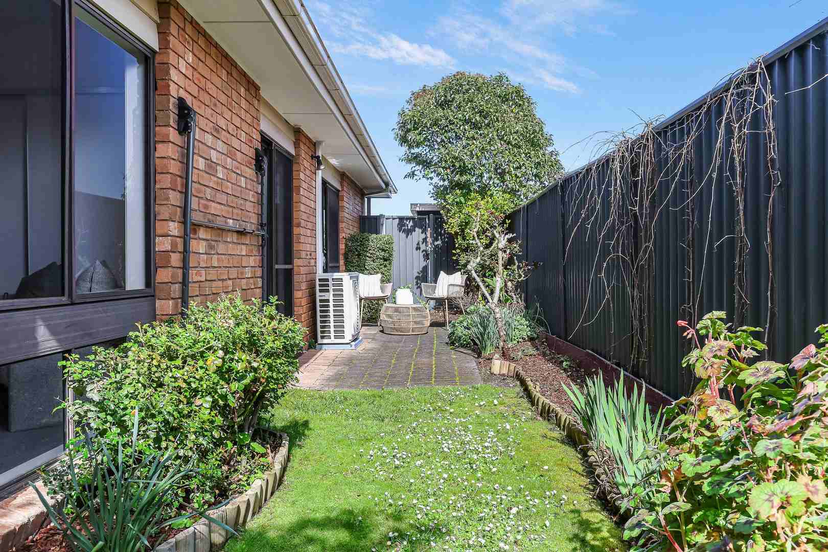 Well positioned two-bedroom plus study villa