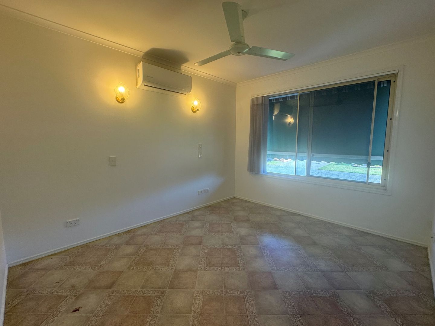 Ready to Move In Straight Away - Plenty of space