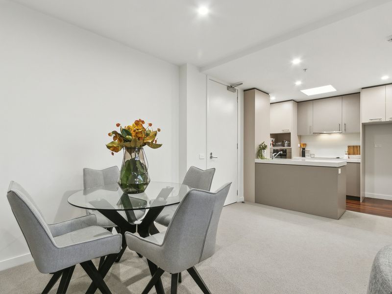 Modern, Light-Filled Apartment with Balcony and Secure Parking