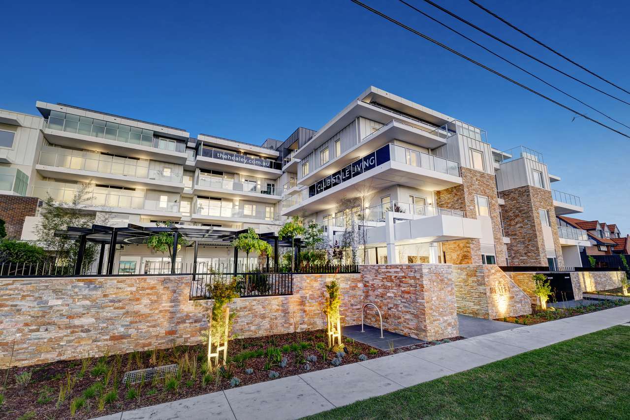 301, Light, Space and Stunning City Views!