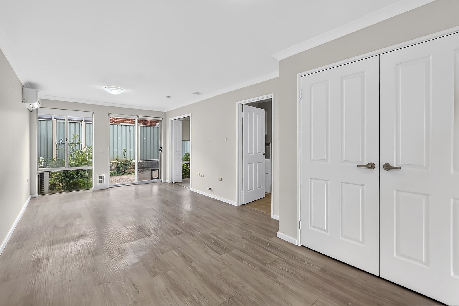 Light and bright villa close to amenities