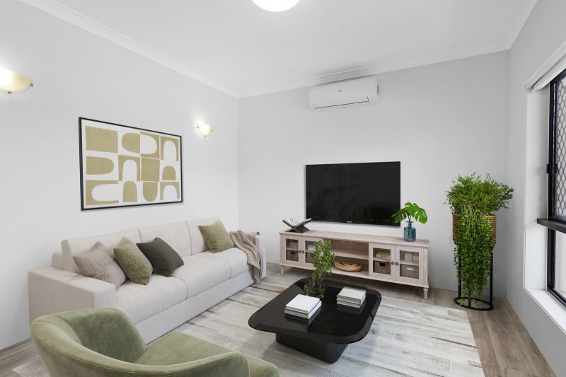 Spacious one-bedroom apartment with private courtyard