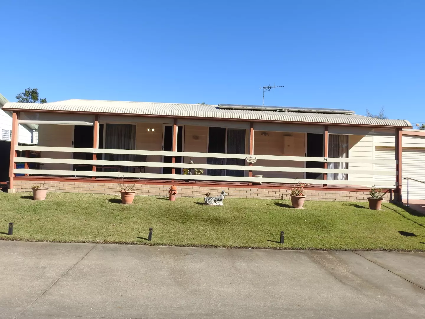 Spacious 3 Bedroom and Pets are welcome.