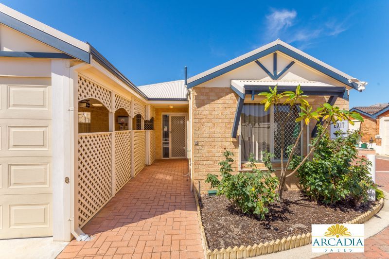 ARCADIA WATERS MADDINGTON - New Stone Bench Top Kitchen, 2 Bedroom + Study