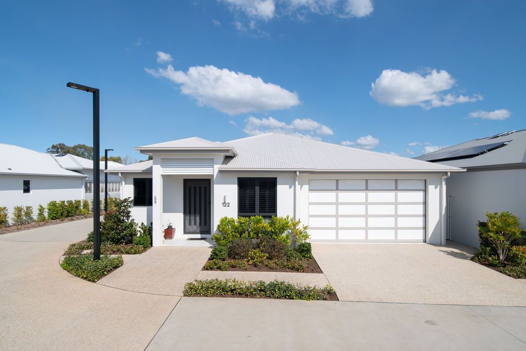 Large Villa on Corner Block with Visitor Parking !!!