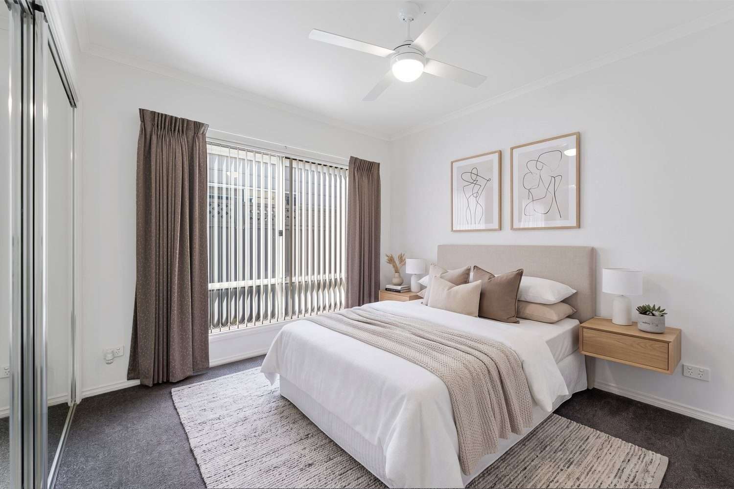 Lifestyle Communities Seasons - A welcoming home with indoor-outdoor appeal