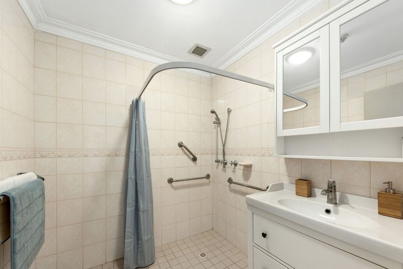 Rare larger 1 bedder with superb garden green outlook