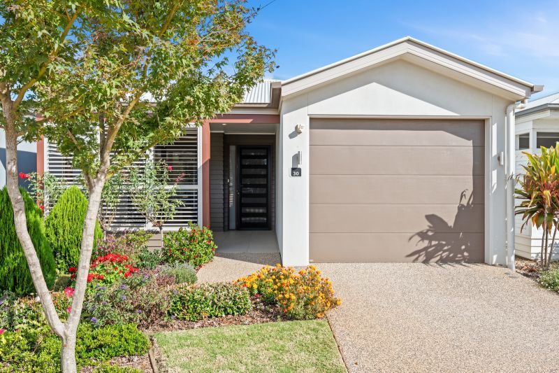 Everyday Elegance - Modern Two-bedroom Home