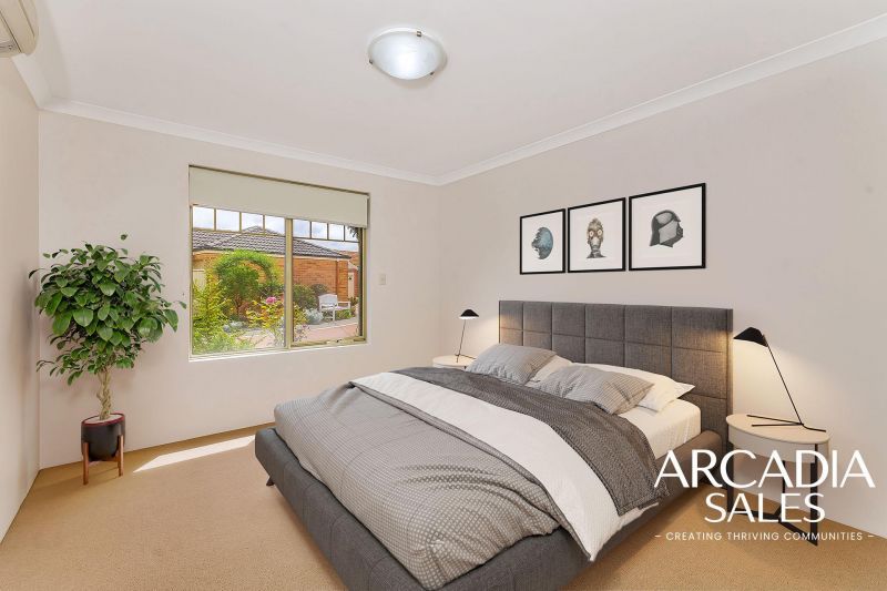 Newly Refurbished. Lovely Open Plan living