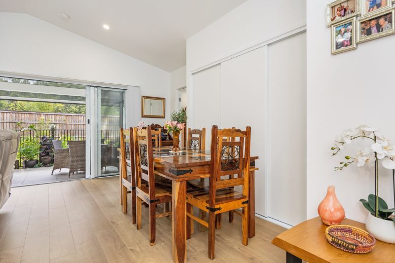 Modern Retreat with Private Alfresco Outlook